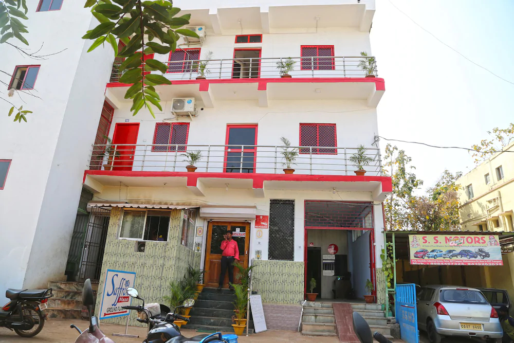 OYO 4720 Near KIIT University