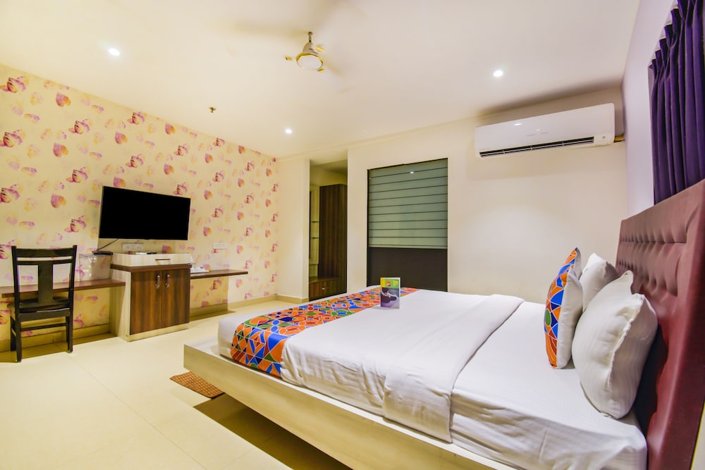 FabHotel Pentagon