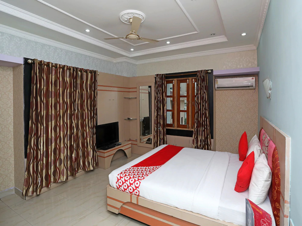 Priyanka Residency By OYO Rooms
