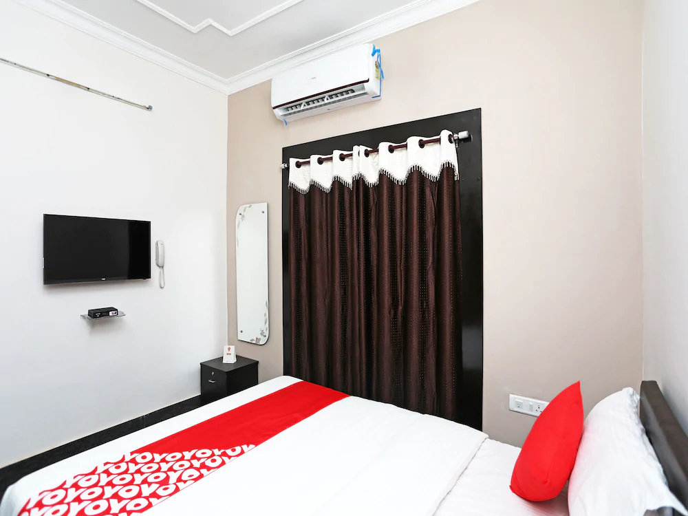 Regal Stays By OYO Rooms