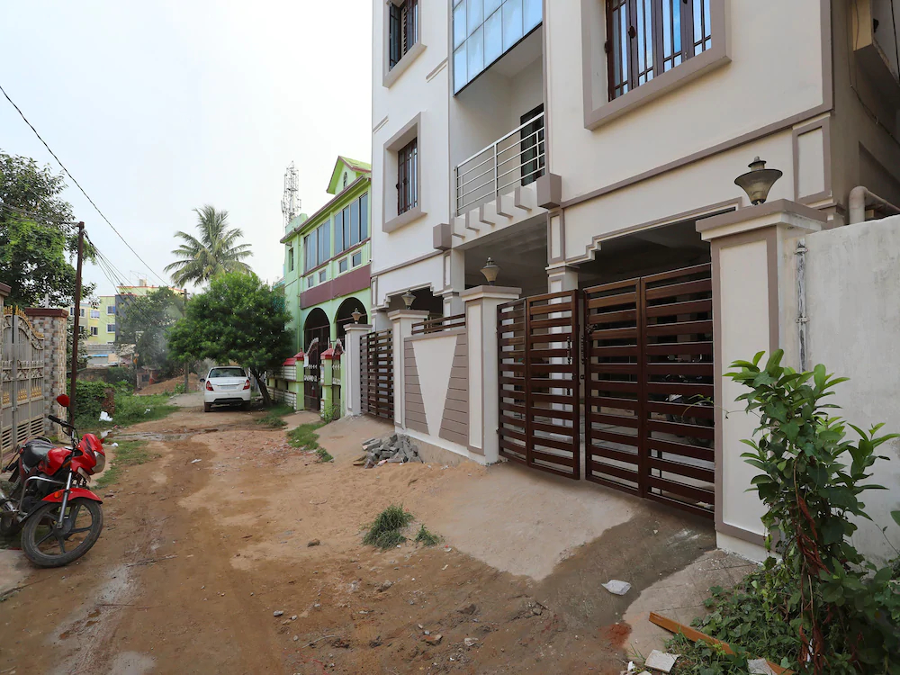 Regal Stays By OYO Rooms