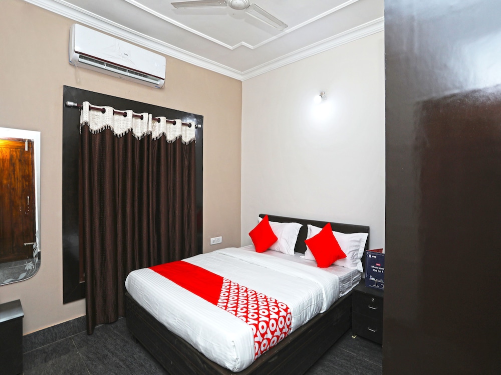 Regal Stays By OYO Rooms
