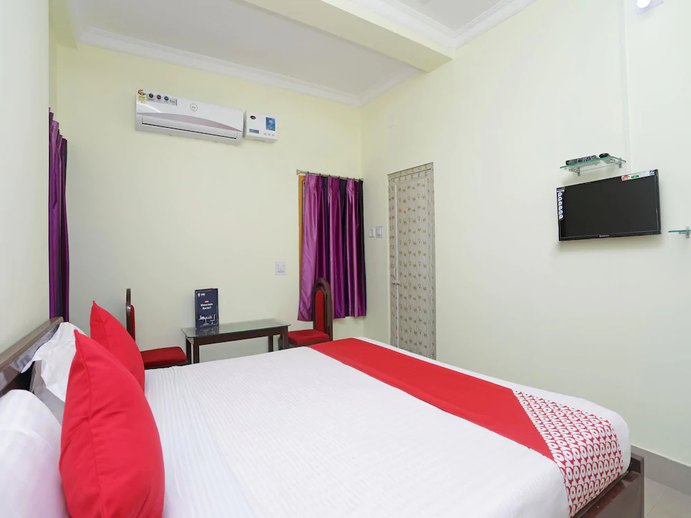 Soveet Residency by OYO Rooms