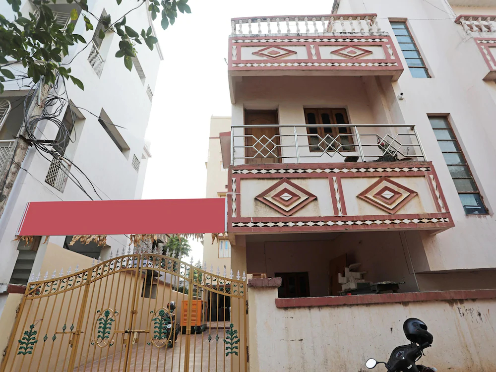 Soveet Residency by OYO Rooms