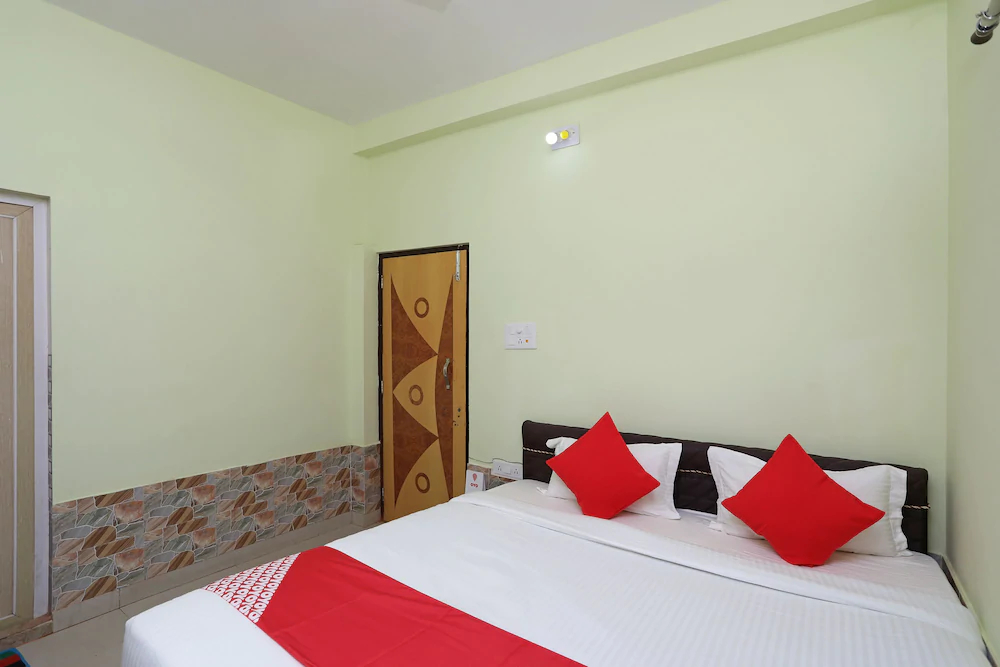 Sri Hari Guest House By OYO Rooms