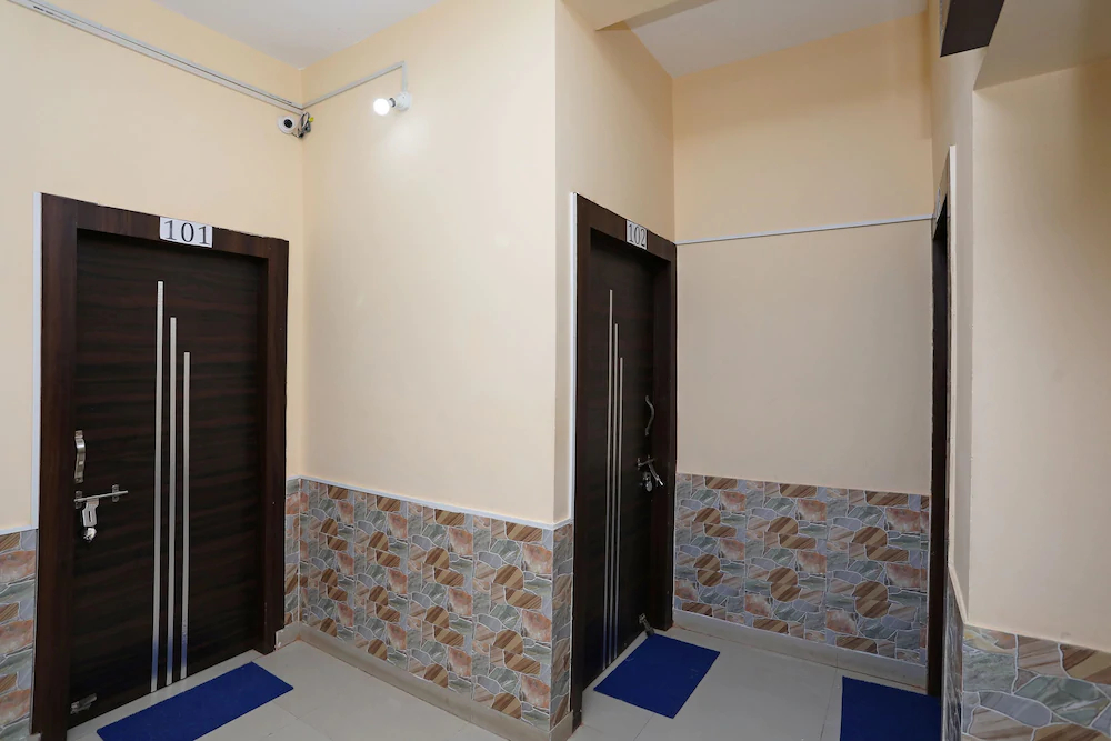 Sri Hari Guest House By OYO Rooms
