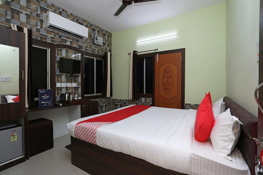Sri Hari Guest House By OYO Rooms