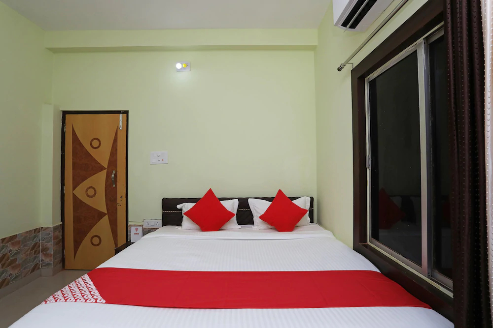Sri Hari Guest House By OYO Rooms