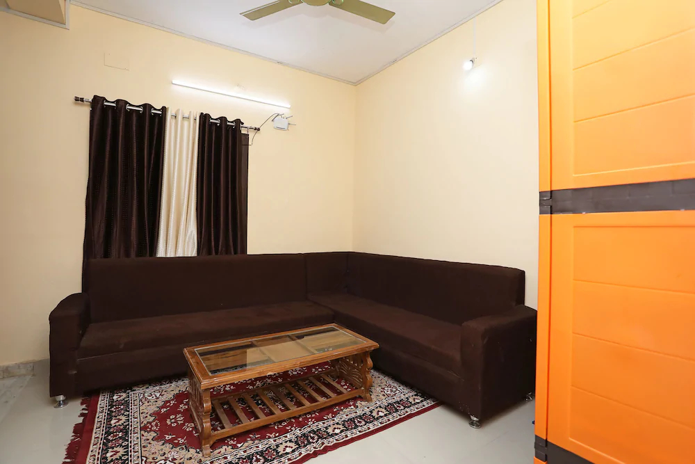Sri Hari Guest House By OYO Rooms