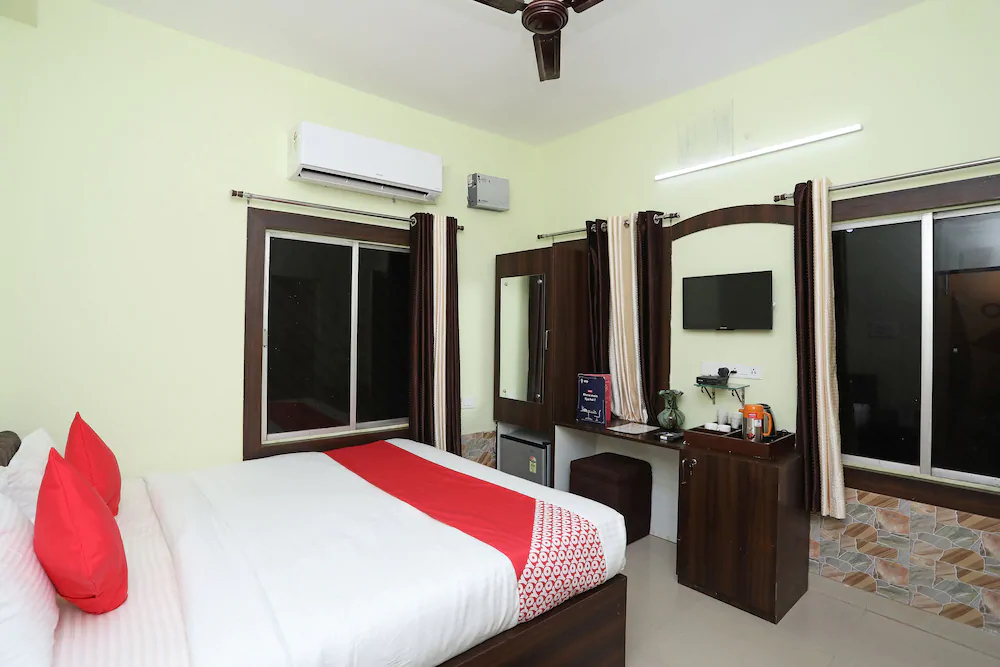 Sri Hari Guest House By OYO Rooms