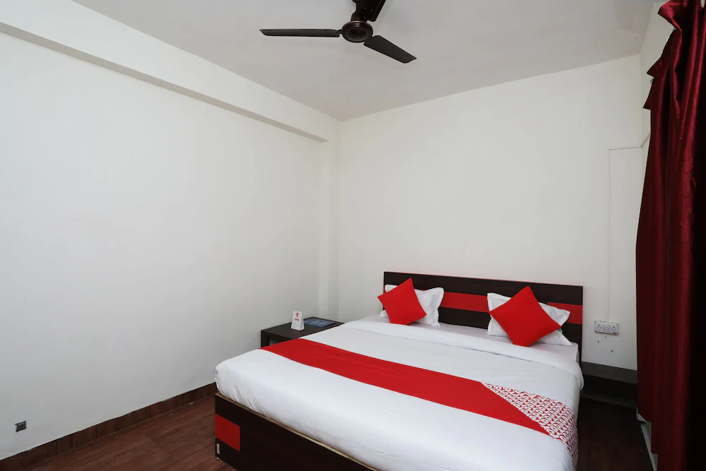 The Dream Palace By OYO Rooms