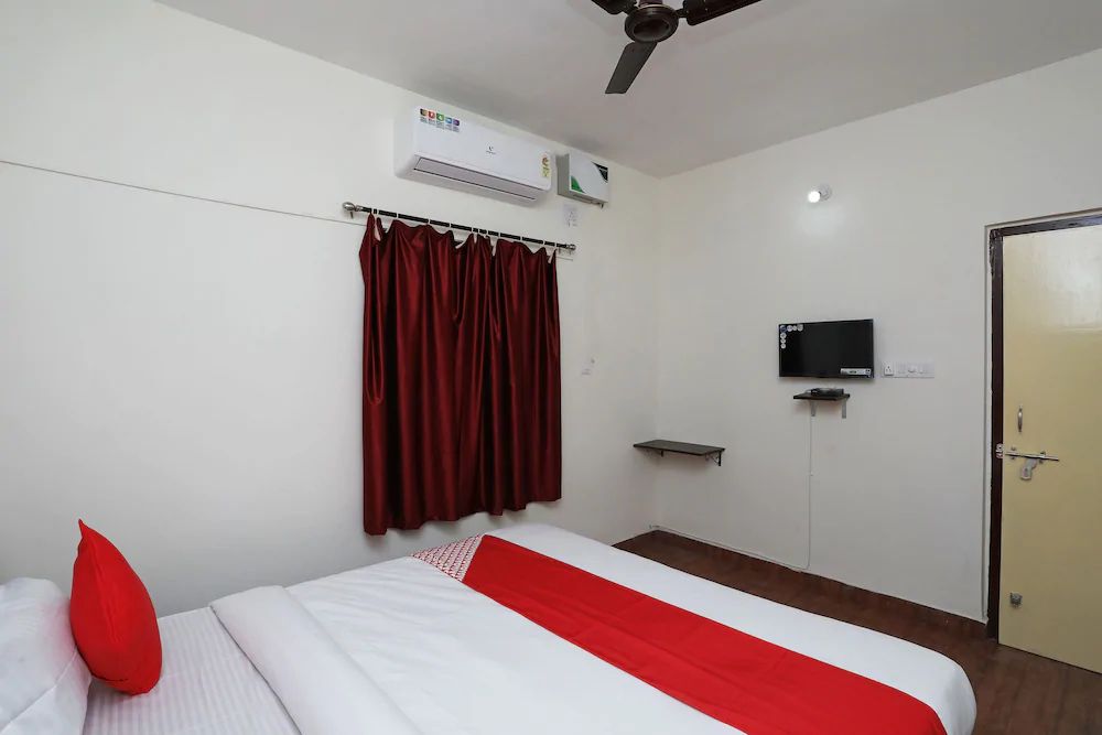 The Dream Palace By OYO Rooms