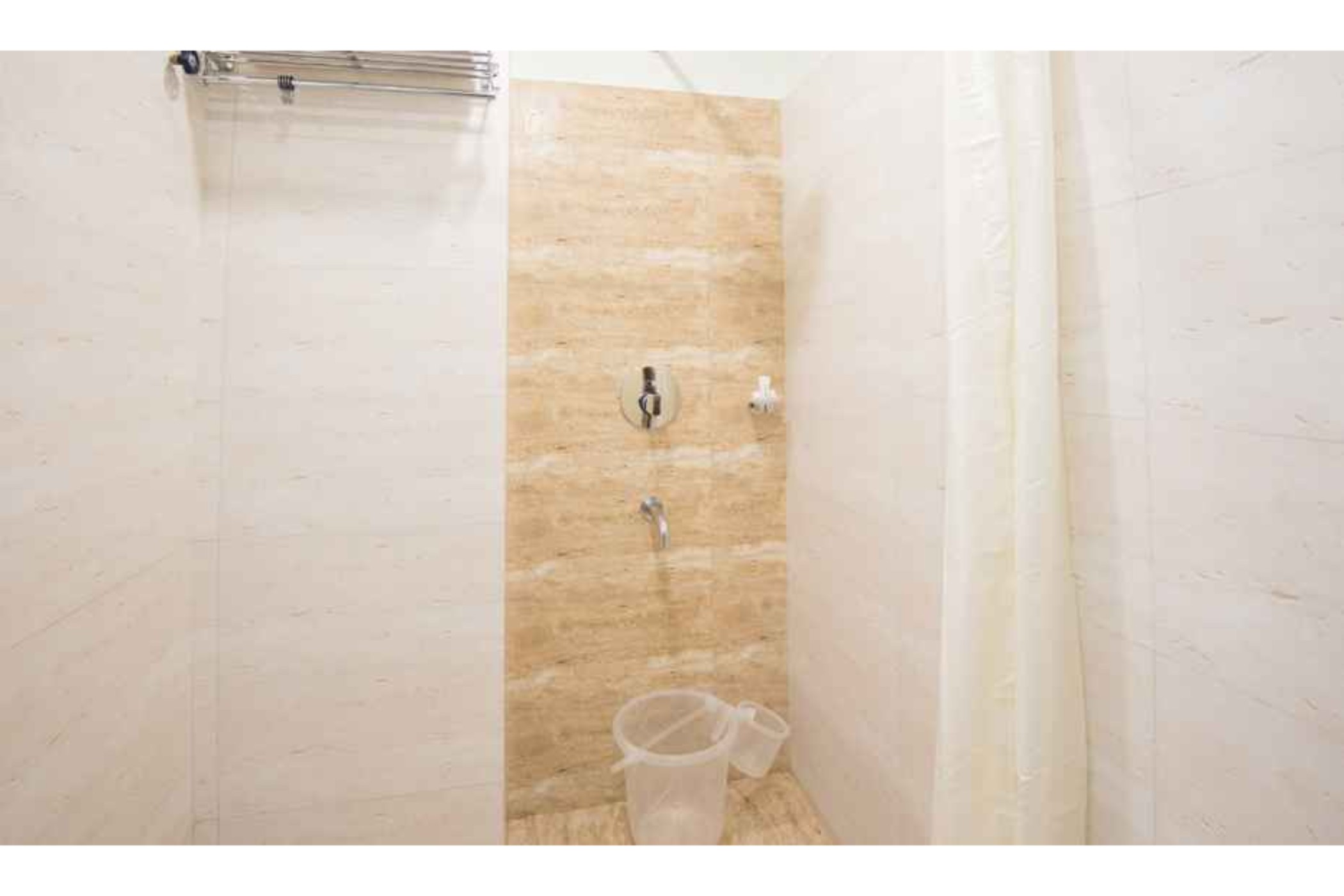 Treebo Trend Kings Court