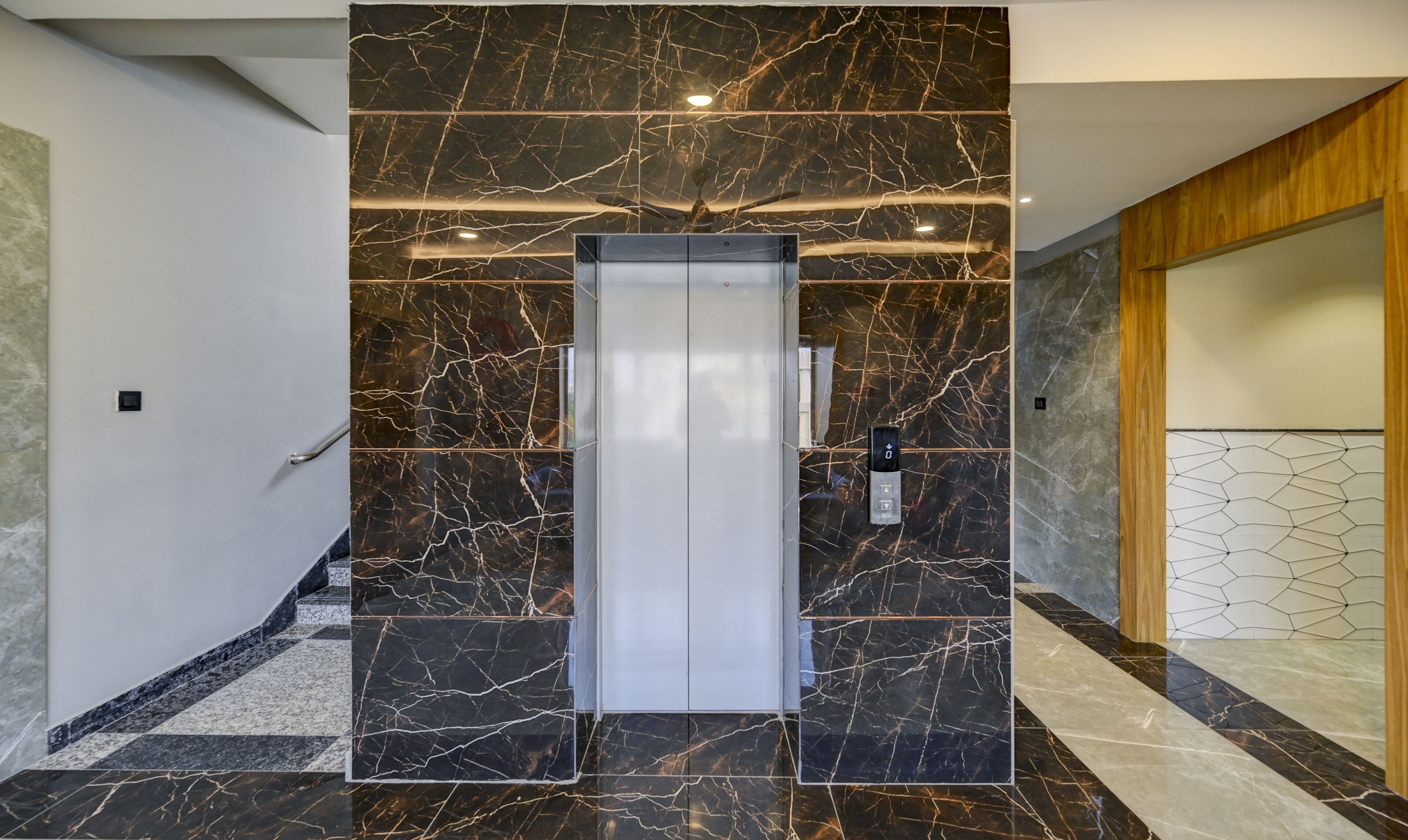 Treebo Trend Aasma Downtown