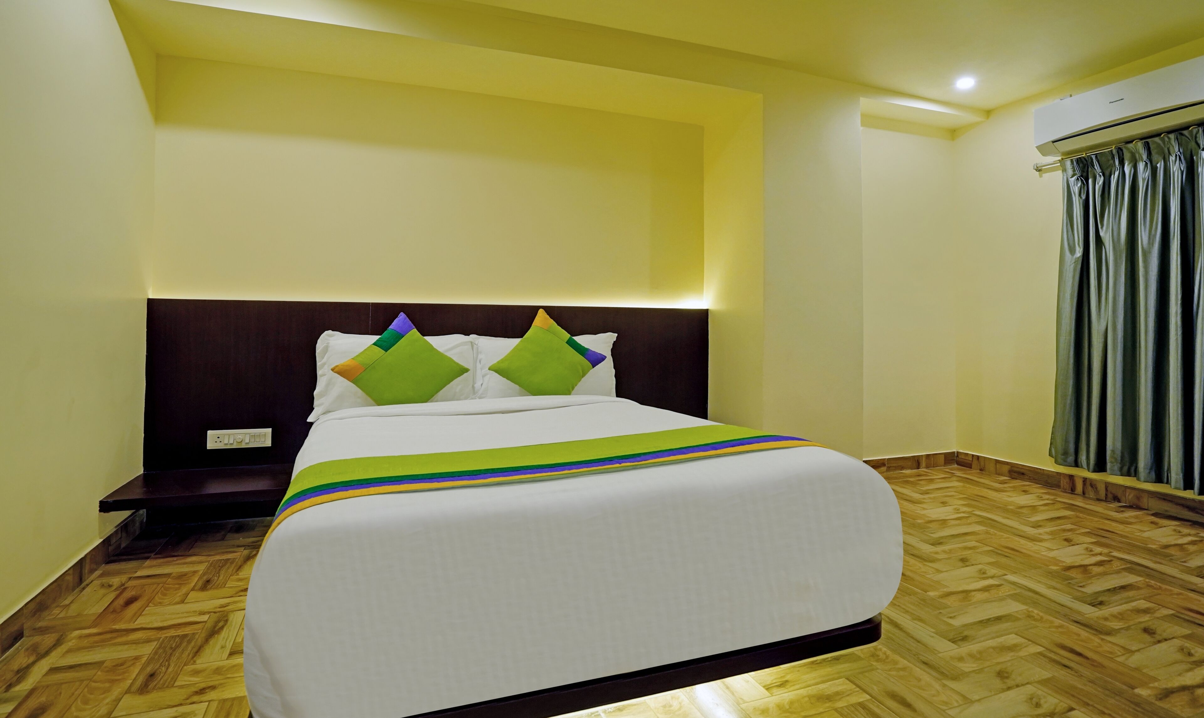 Treebo Trend Hotel Golden Nest