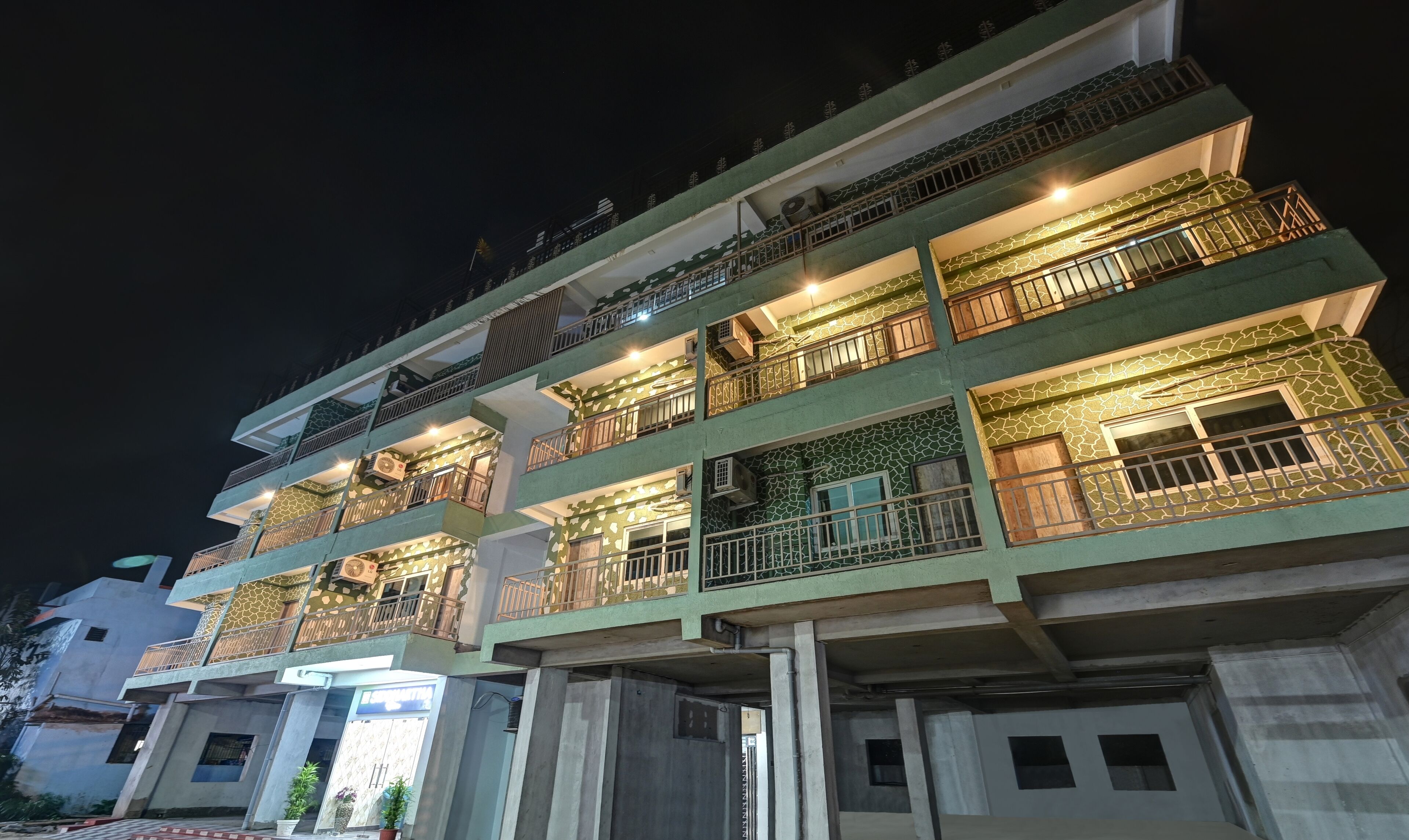 Treebo Trend Hotel Sidhartha Elite