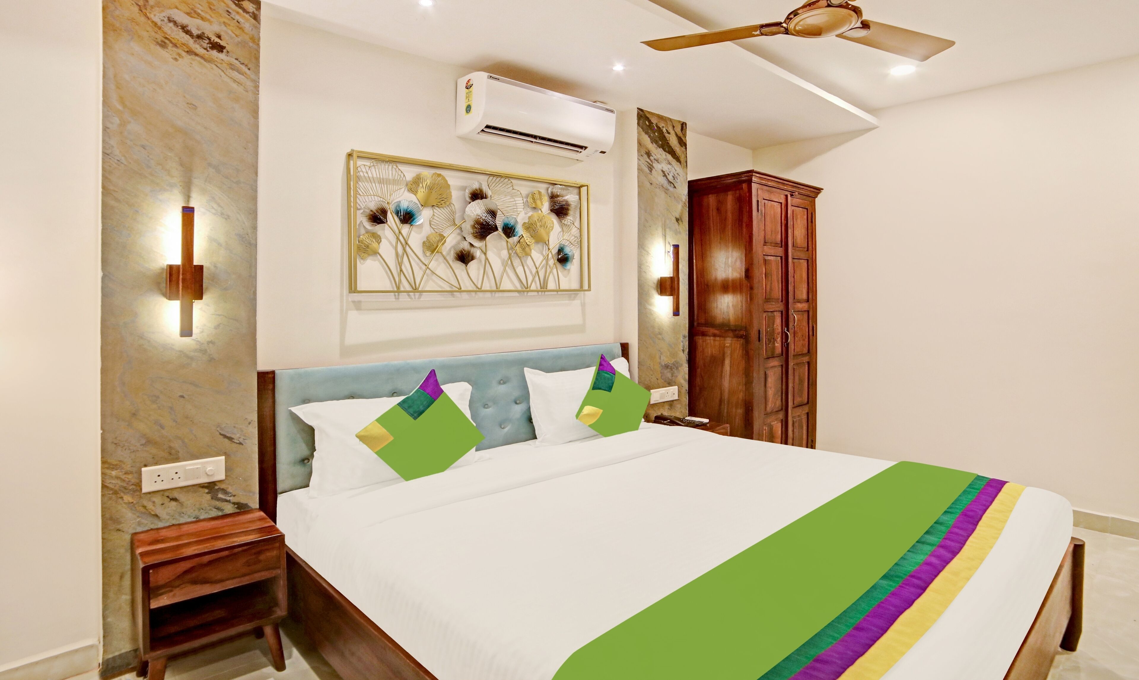 Treebo Trend Lazystay Elite