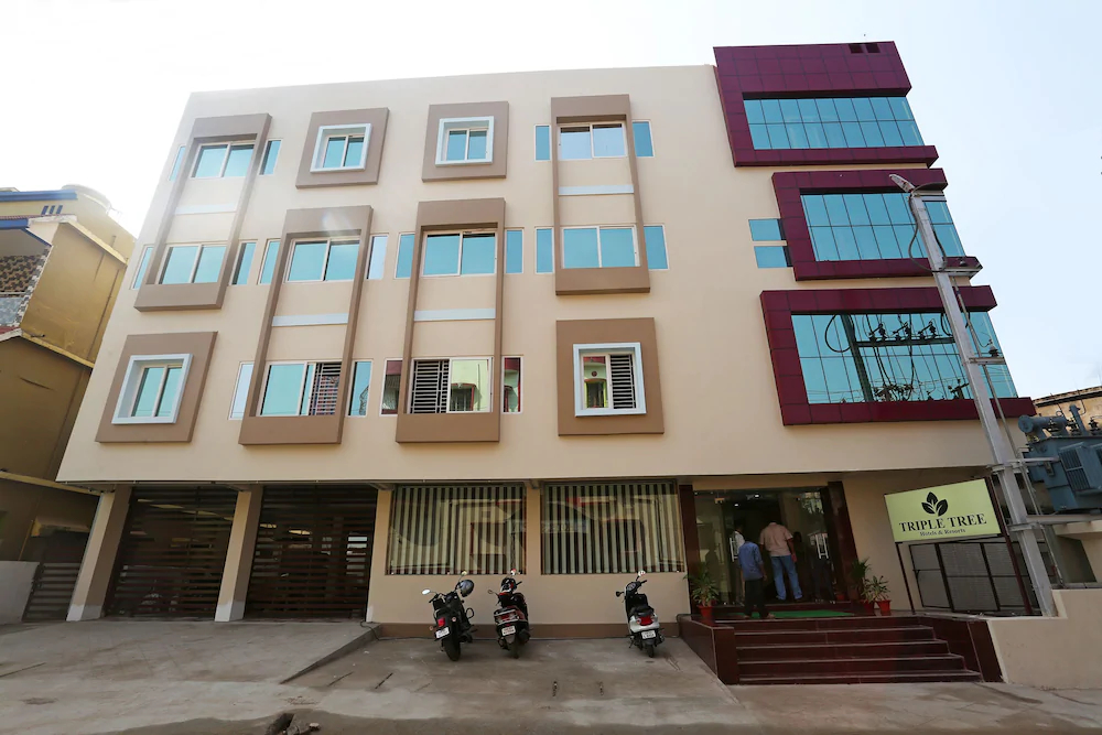 Triple Tree Hotels & Resorts By OYO Rooms