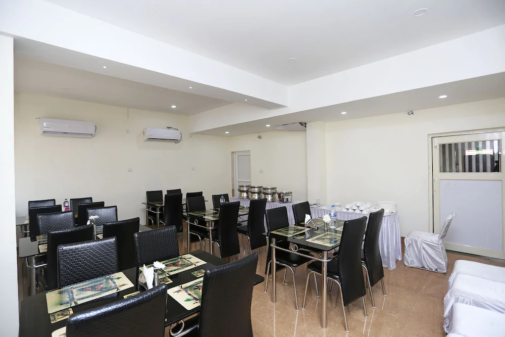 Triple Tree Hotels & Resorts By OYO Rooms