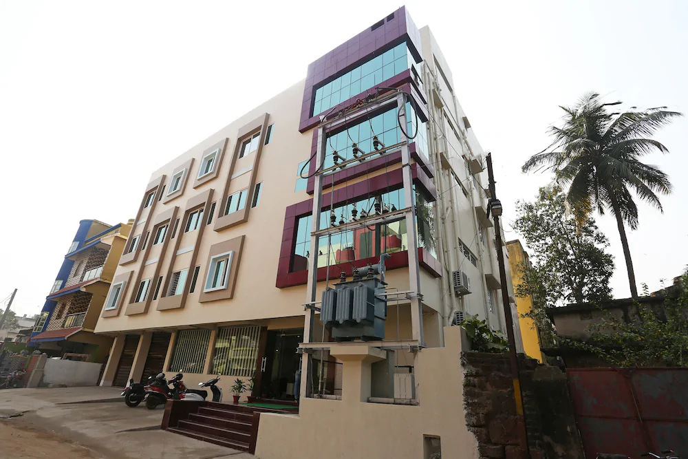 Triple Tree Hotels & Resorts By OYO Rooms