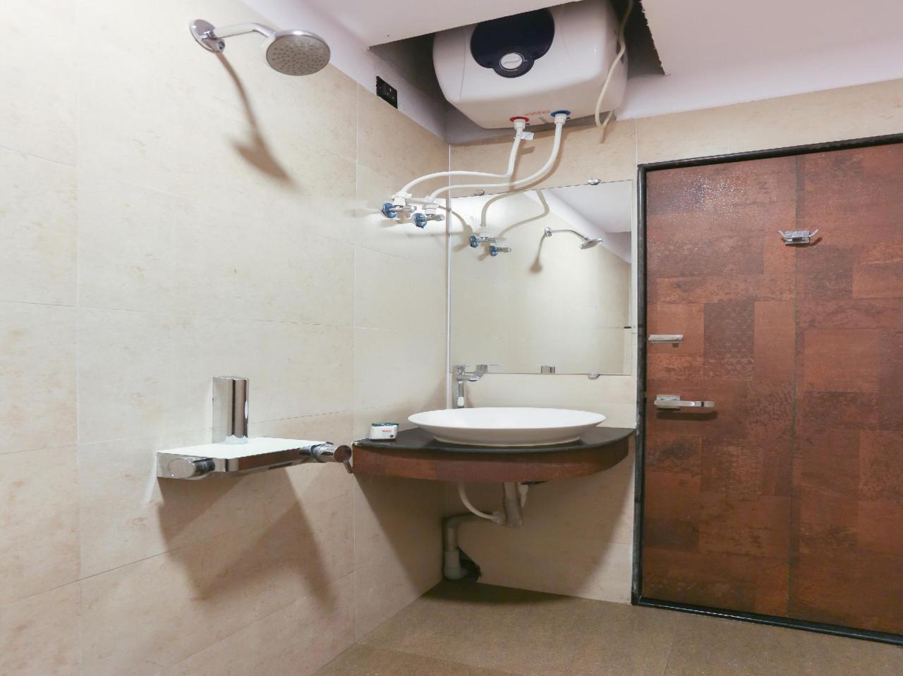 Hotel Ganesh Bhawan by OYO Rooms