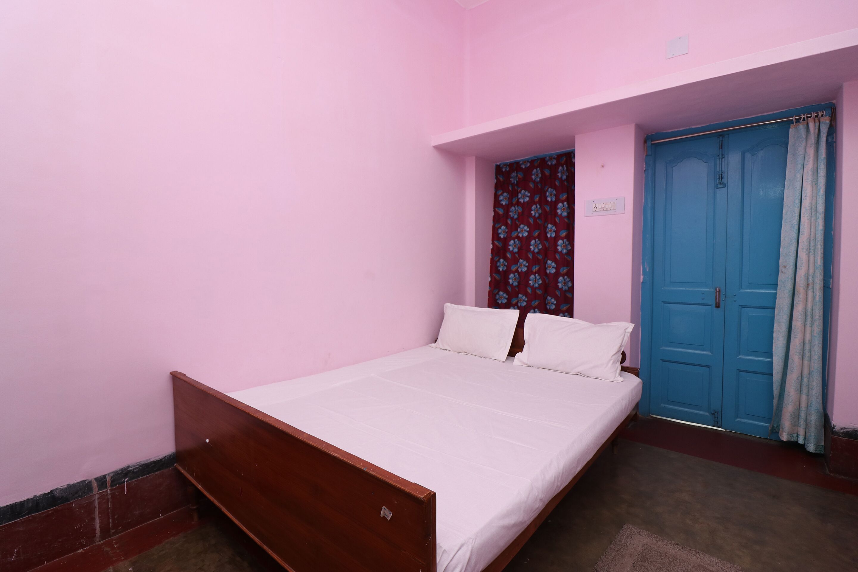 Sri Krishna Inn Lodging & Boardingby OYO Rooms