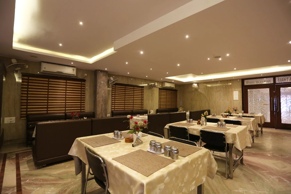 Yogendra Residency by OYO Rooms