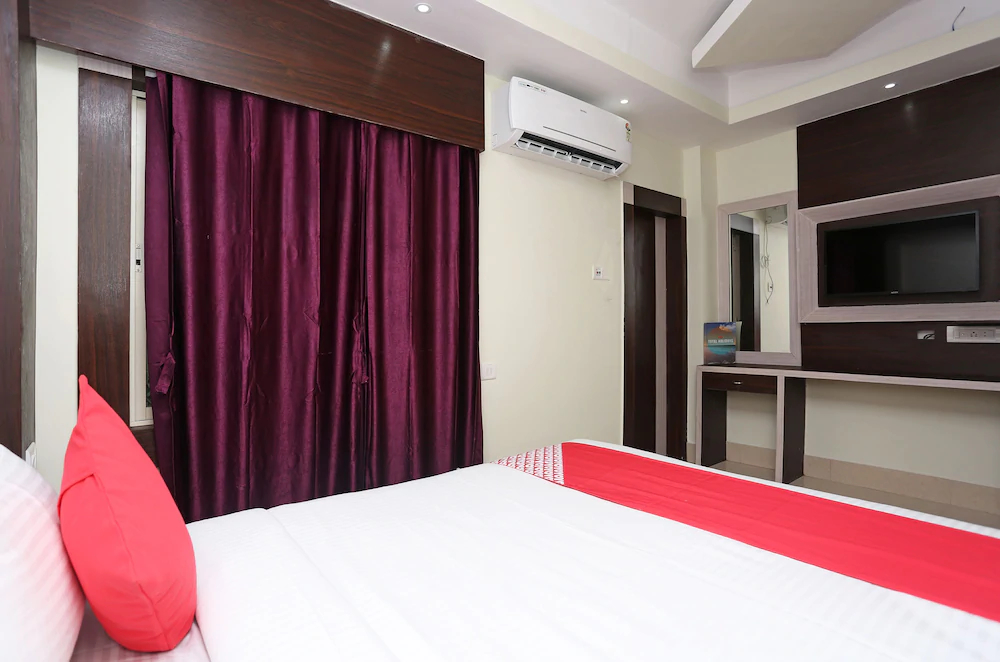 Aayan International by OYO Rooms
