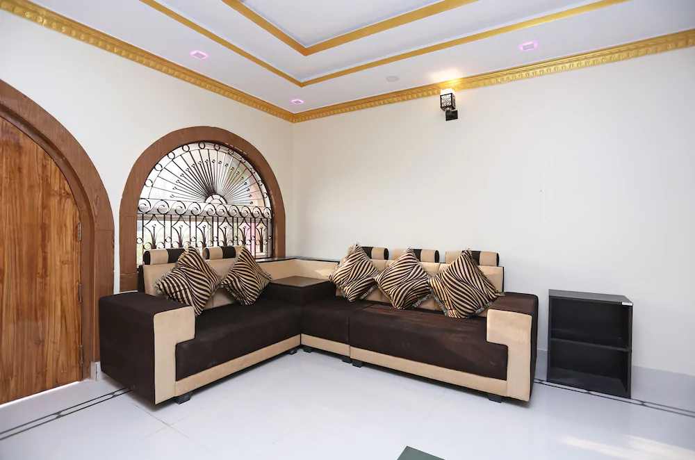 Aayan International by OYO Rooms