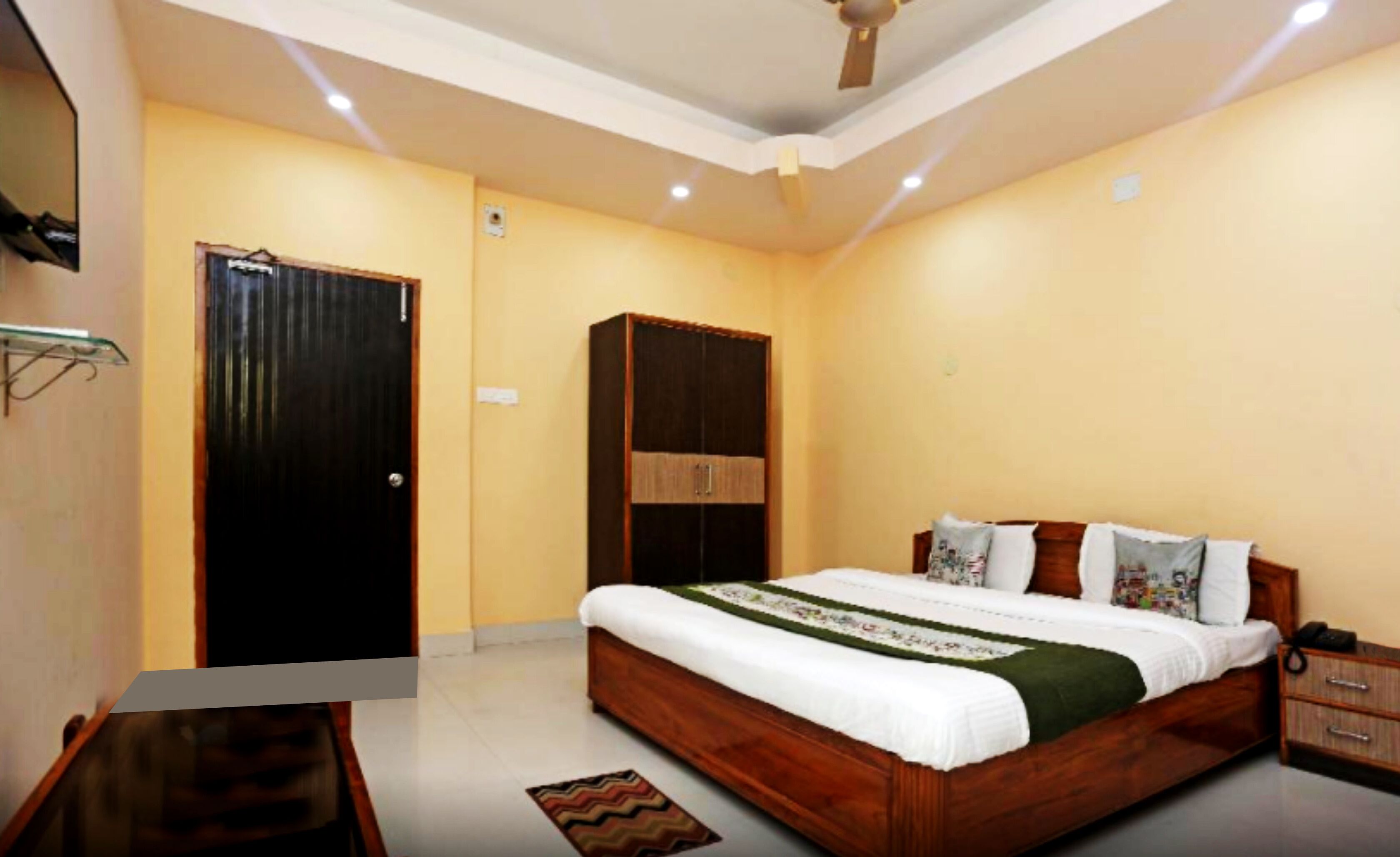 Goroomgo Silicon Residency Puri