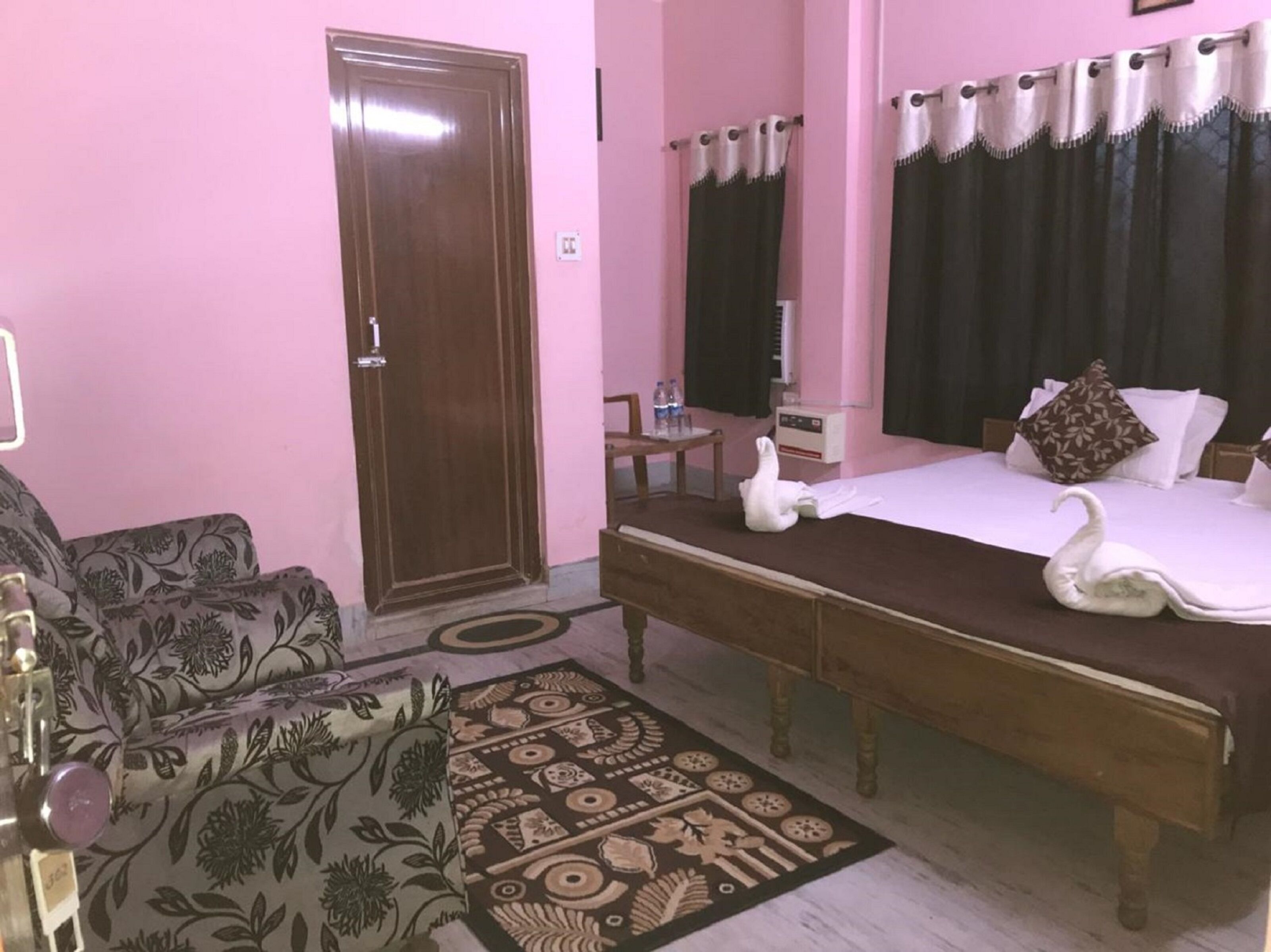 Gunjan Puri by Goroomgo