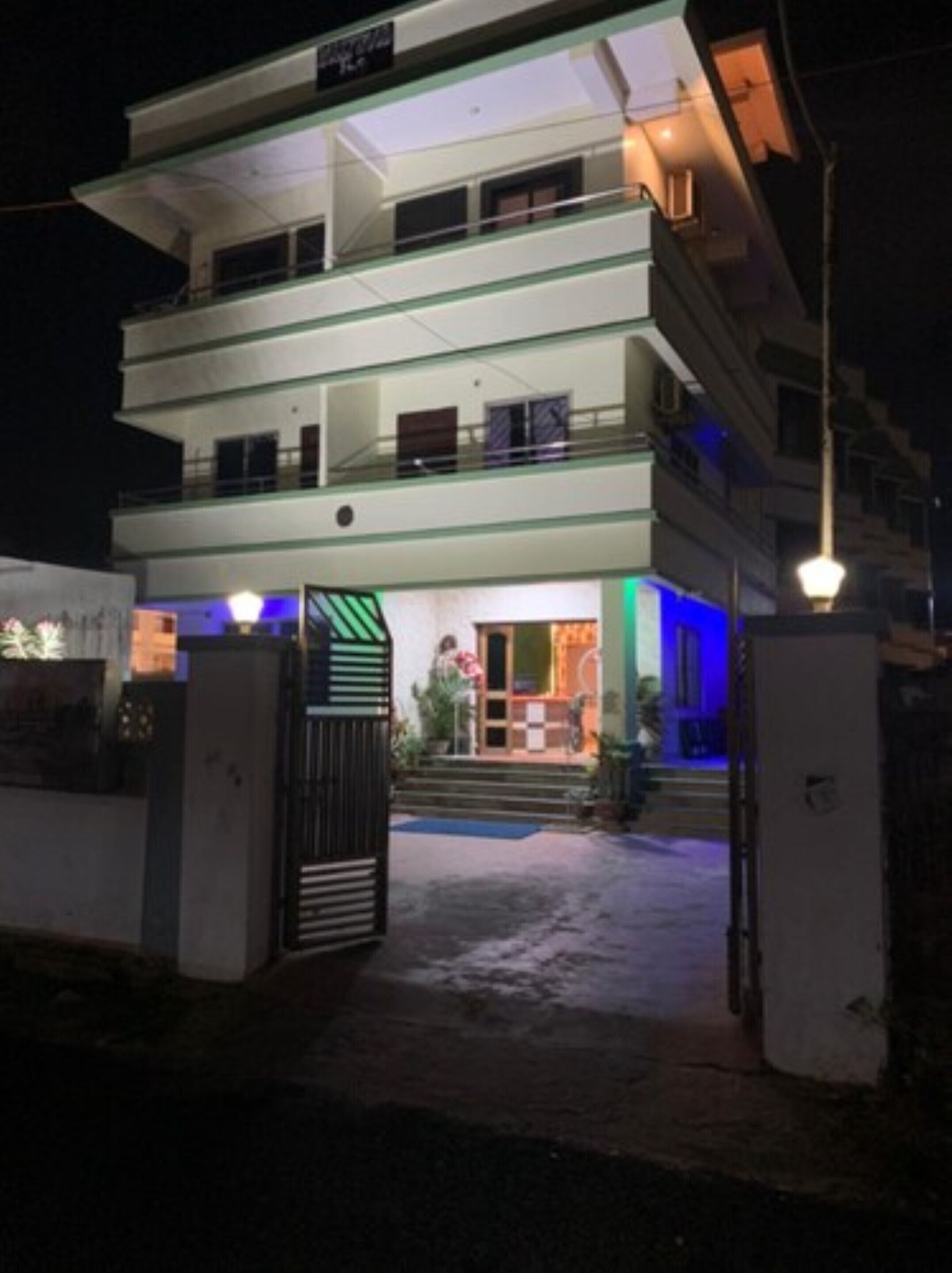 Hotel Asish Puri by Goroomgo