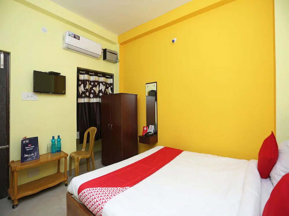 Hotel Blue Moon By OYO Rooms