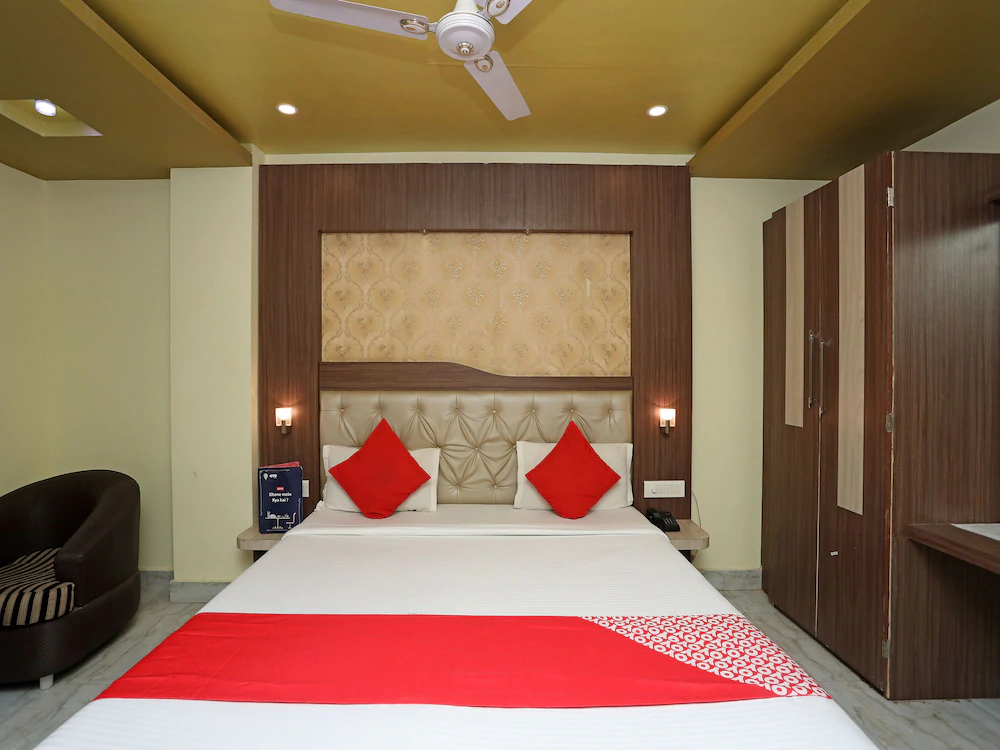 Hotel Dk By OYO Rooms