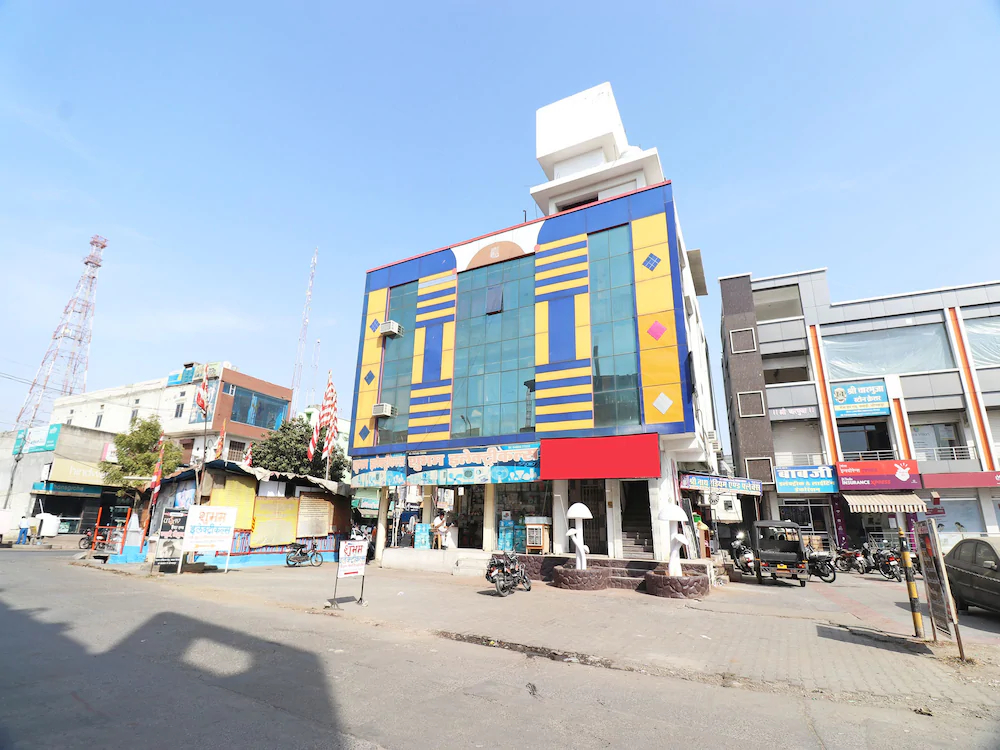 Hotel Golden Bangla by OYO Rooms