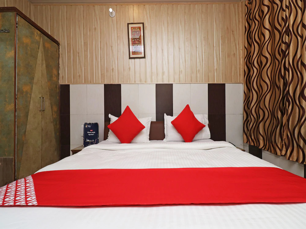 Hotel Golden Bangla by OYO Rooms