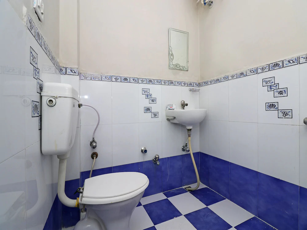 Hotel Golden Bangla by OYO Rooms