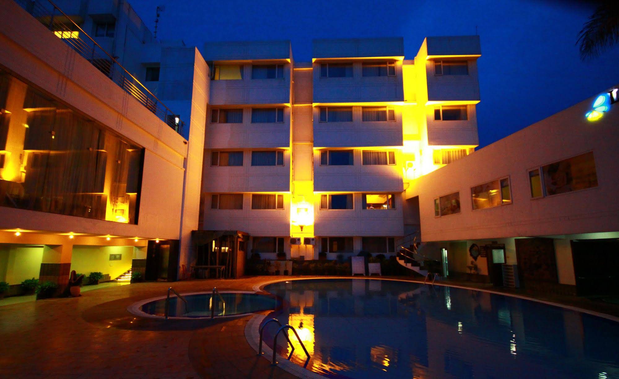 Hotel Holiday Resort