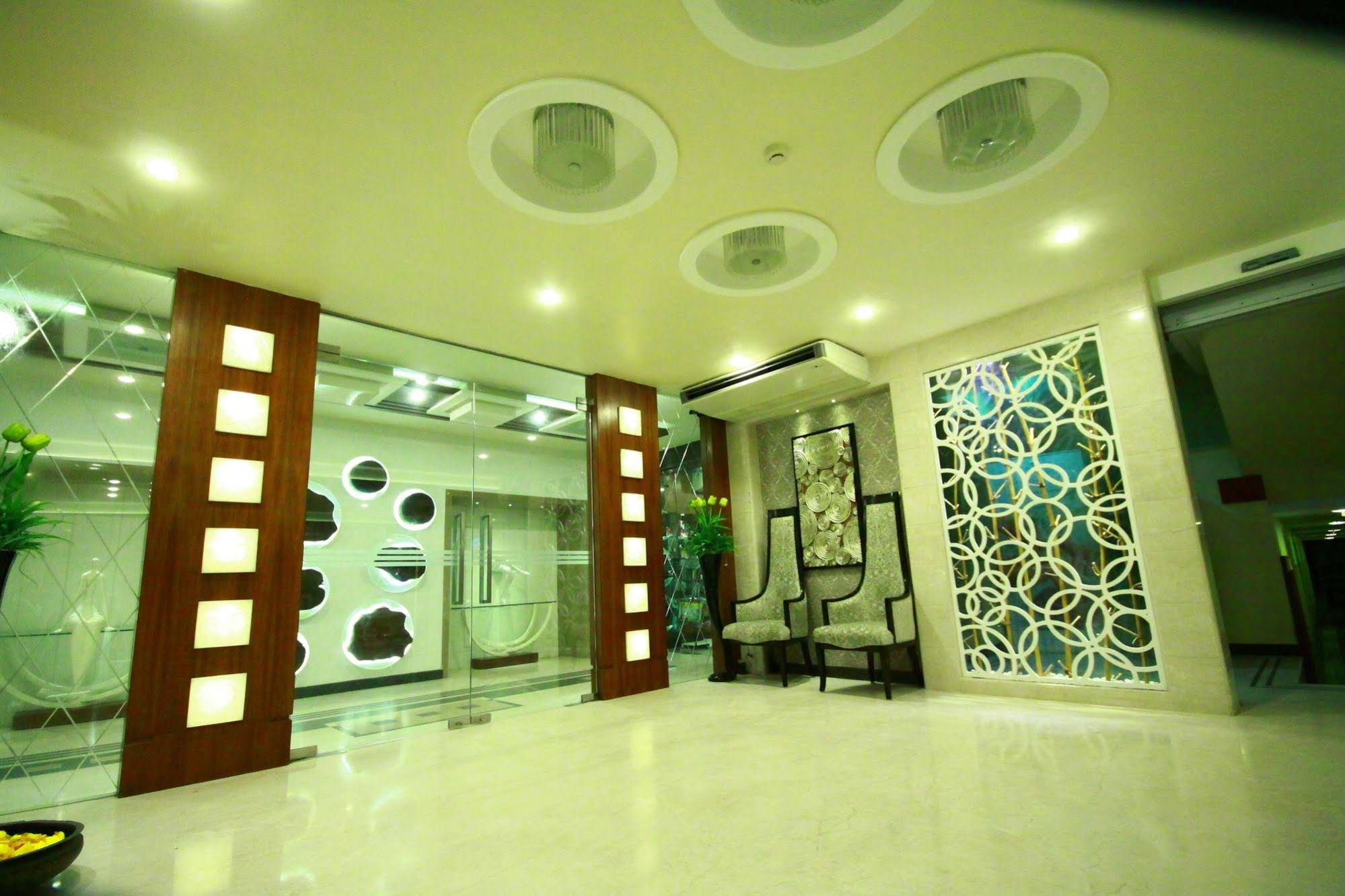 Hotel Holiday Resort