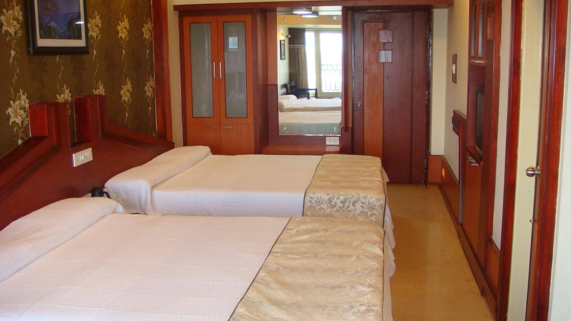 Hotel Holiday Resort