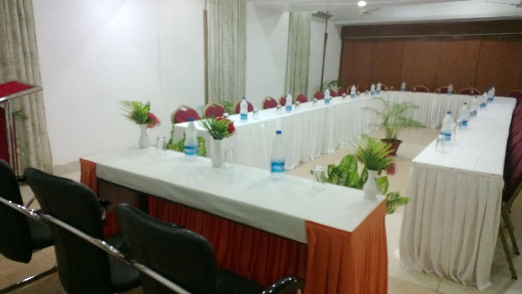 Hotel Naren Palace