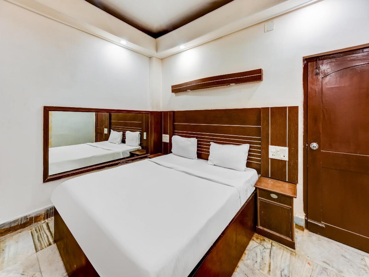 Hotel The Royal by Oyo Rooms