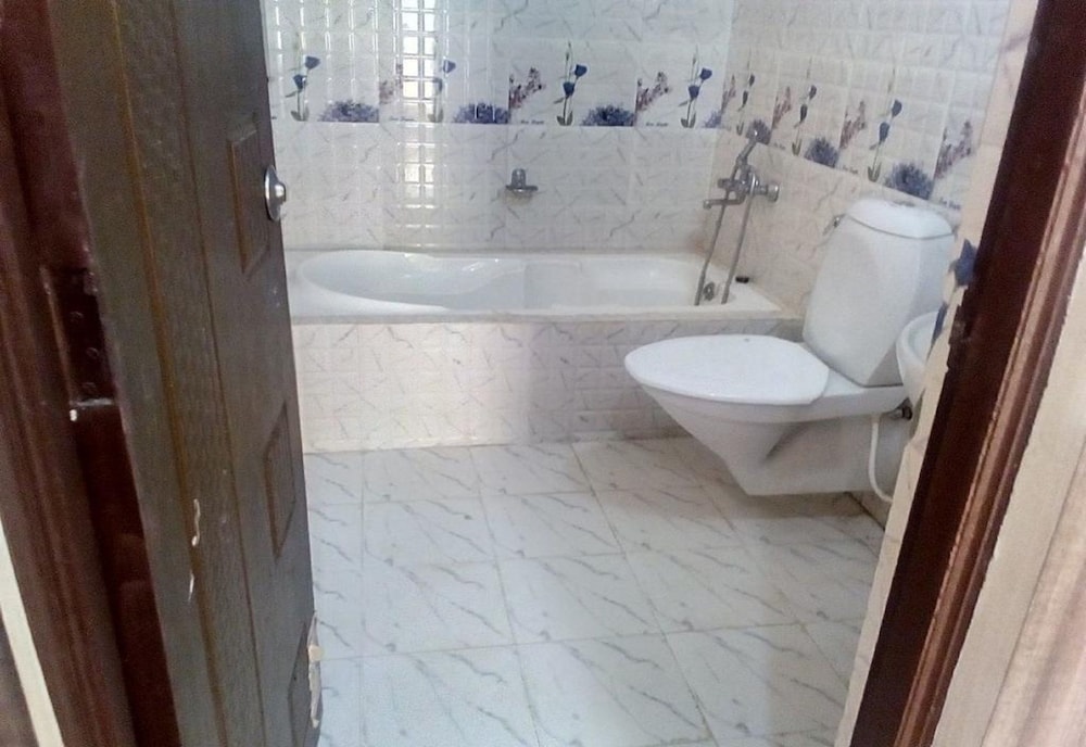Janardan Homestay Puri
