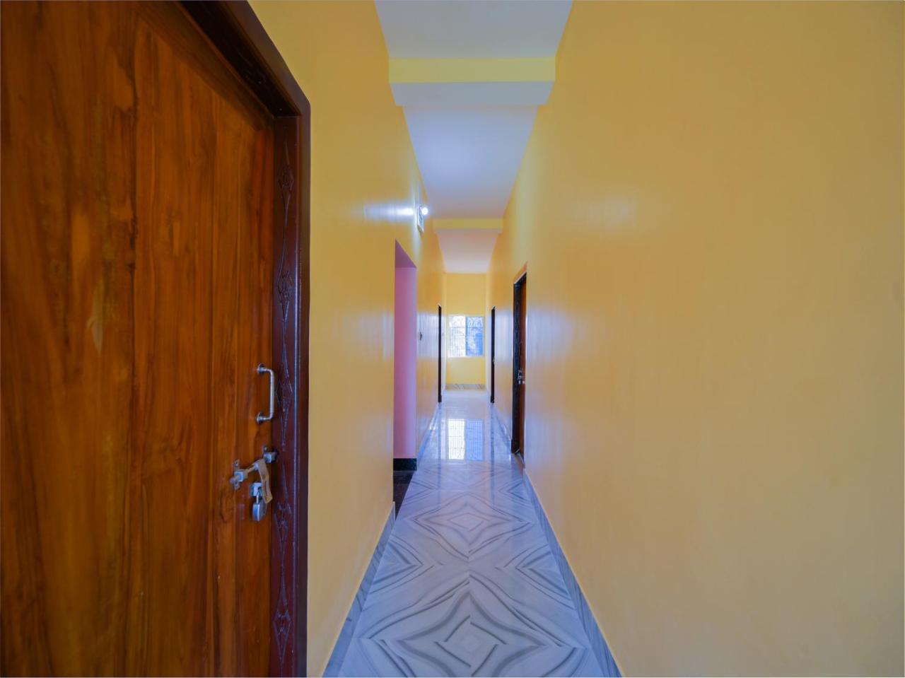 Kirti Inn by OYO Rooms