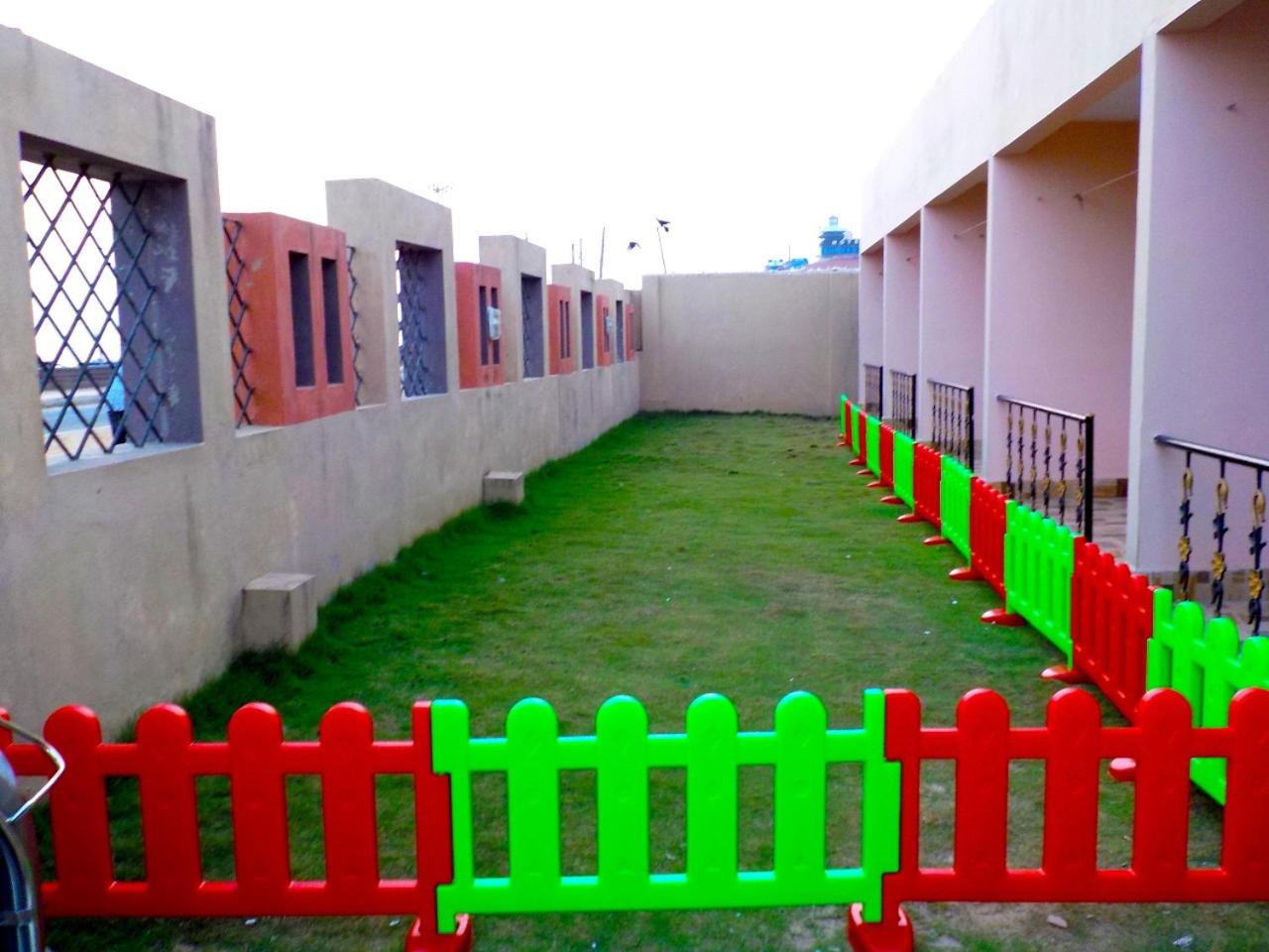 Laxmi Resort by Goroomgo