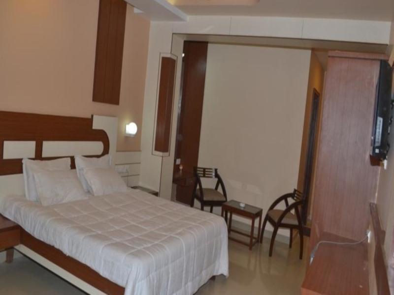 Nayak Beach Resort