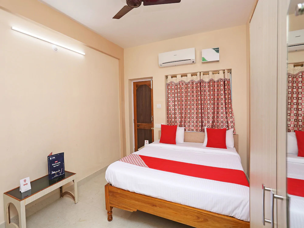 N J Residency by OYO Rooms