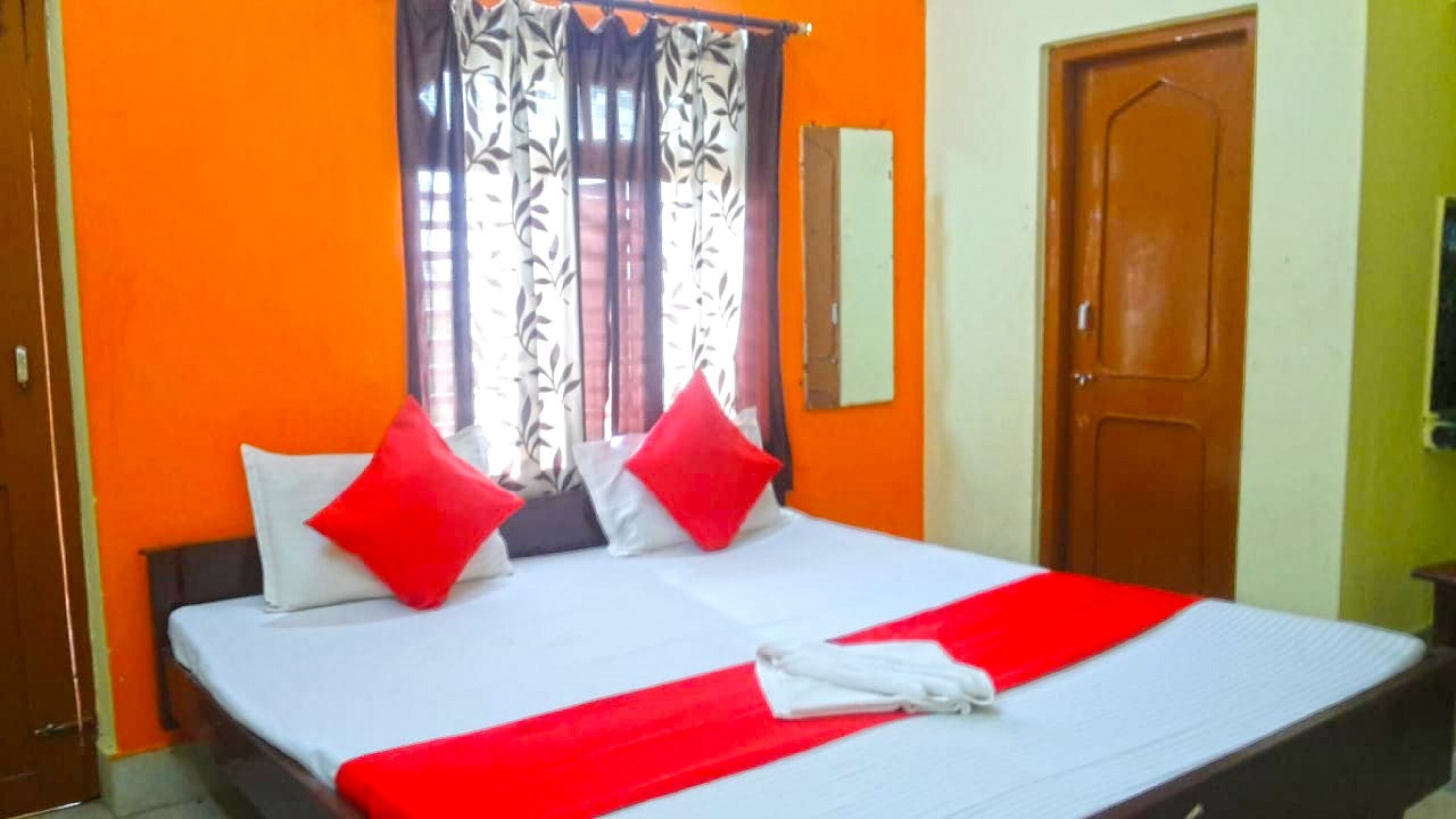 Sea View Inn by Goroomgo