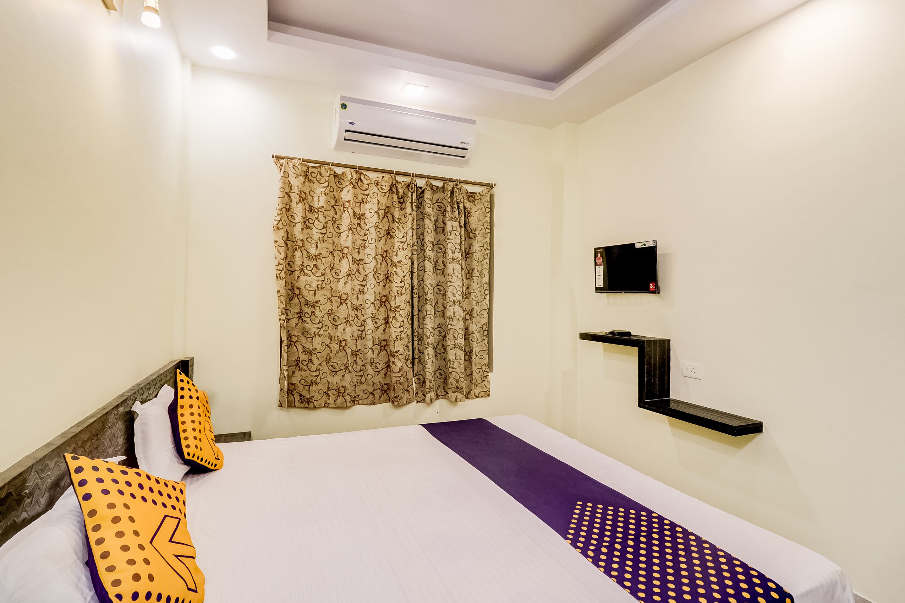 Unique Beach Inn by OYO Rooms