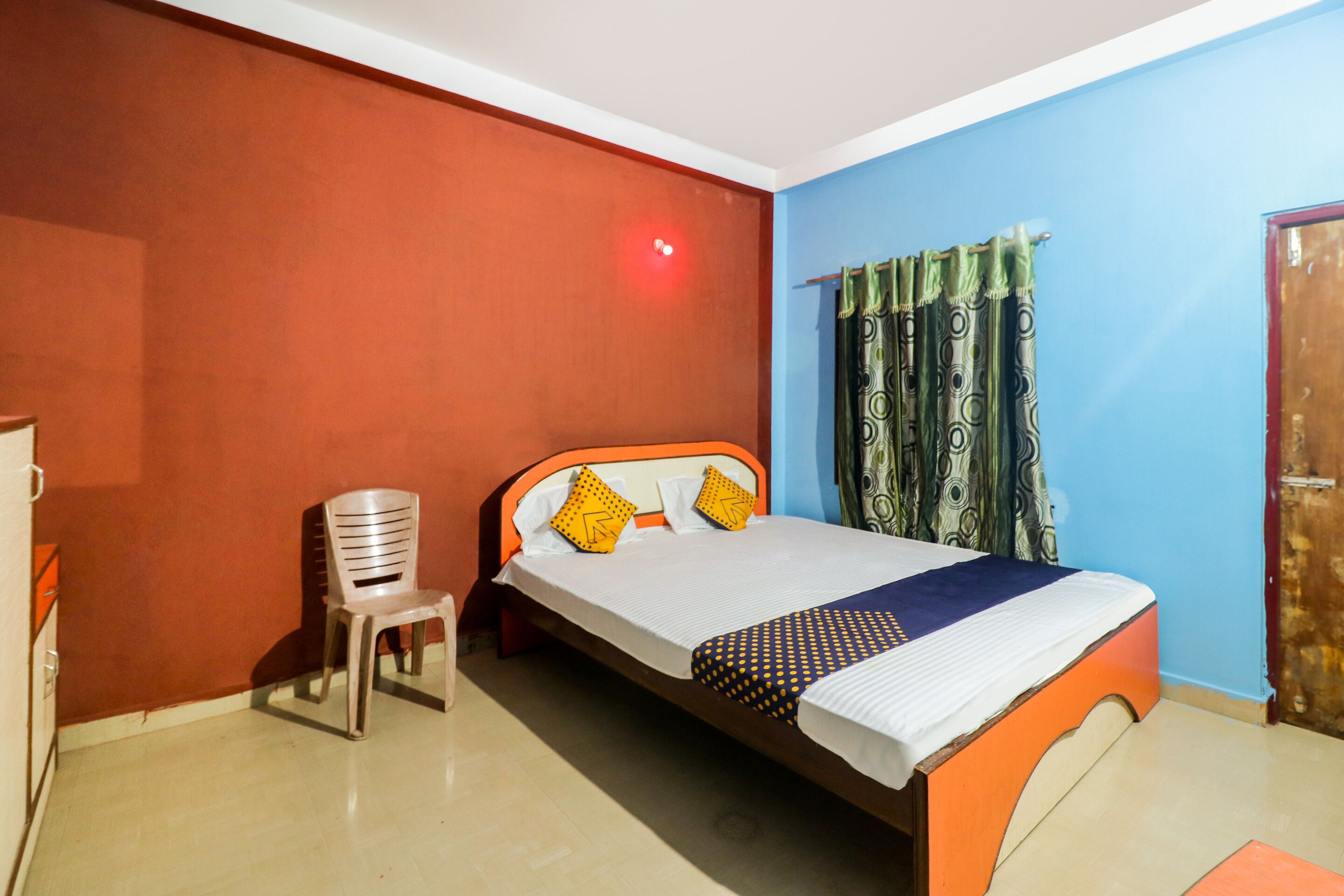 Unique Beach Inn by OYO Rooms